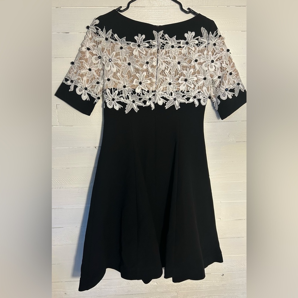 Shani Lace Fit & Flare dress, black with white lace and black beads. Women’s 6. - Picture 5 of 11